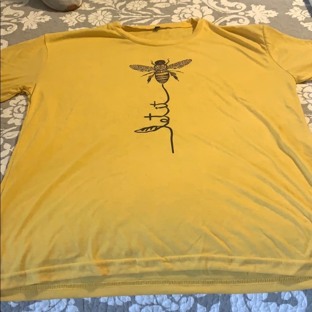 Let it Bee T-shirt. 3X but runs small.